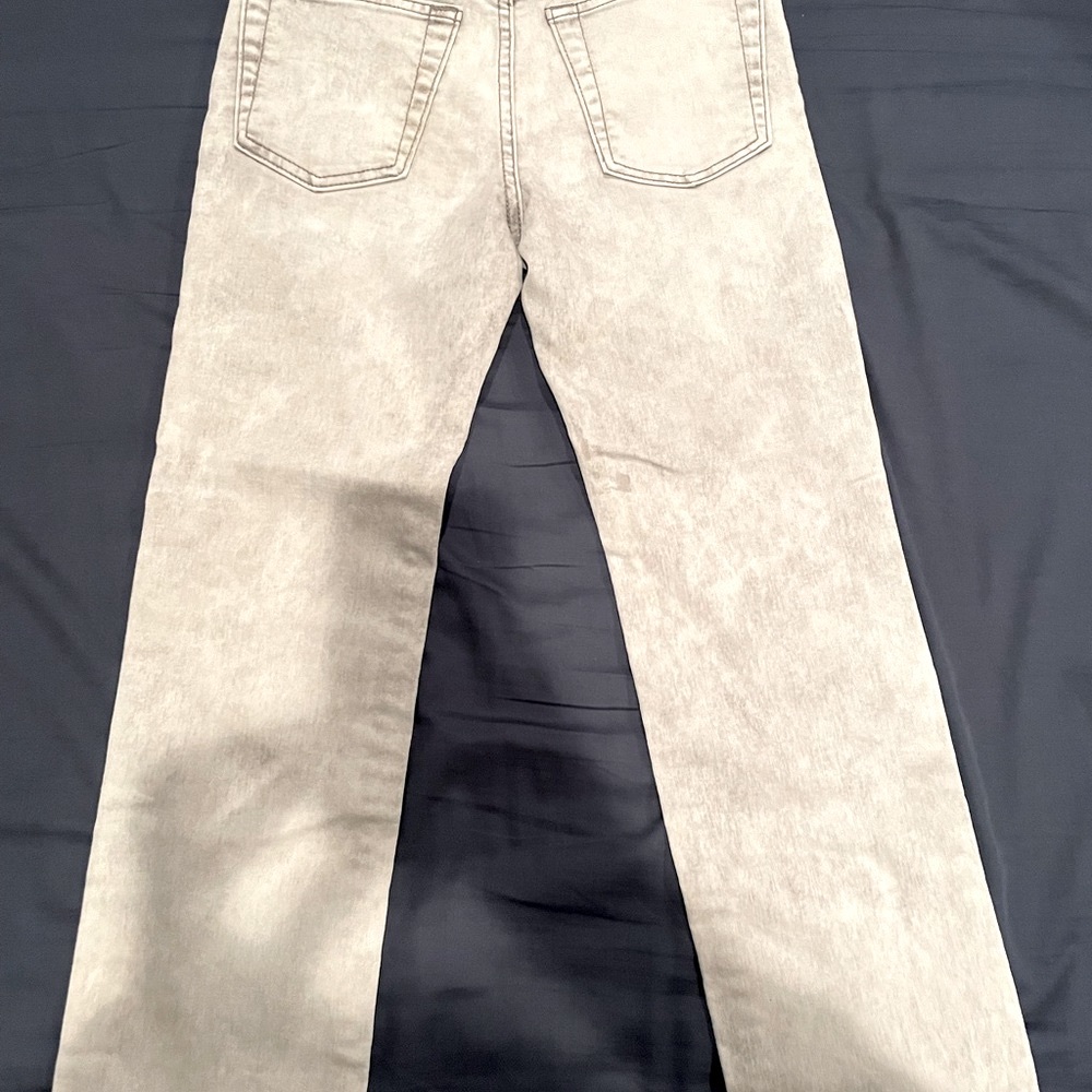 Gap size 8-9yrs. Cool washed gray jeans worn once